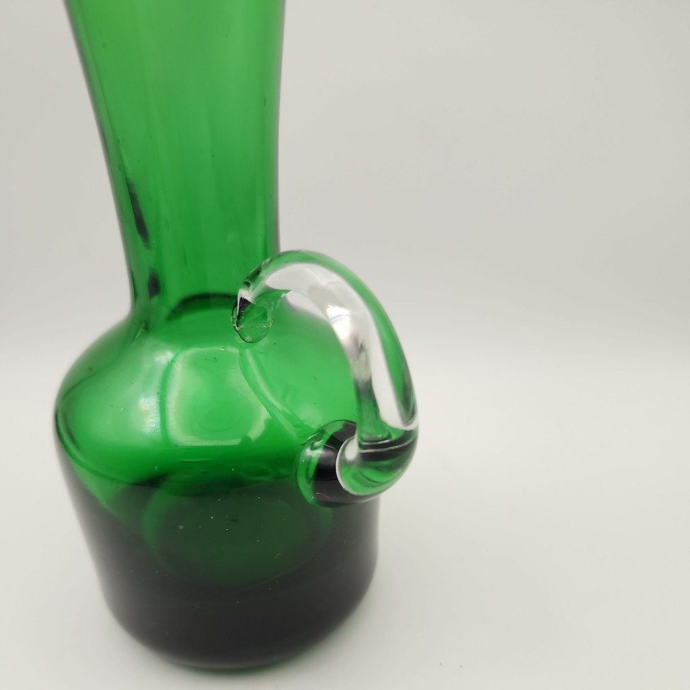 Vintage MCM Empoli Style green glass vase with clear glass applied handle - Picture 3 of 7